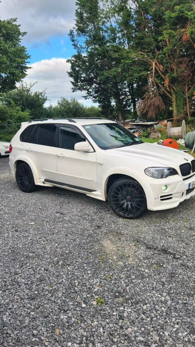 2008 BMW X5 CREW CAB  WITH FULL BODYKIT DOE AN TAX - Image 3
