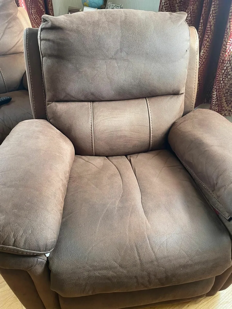 Suite of Furniture - Image 2