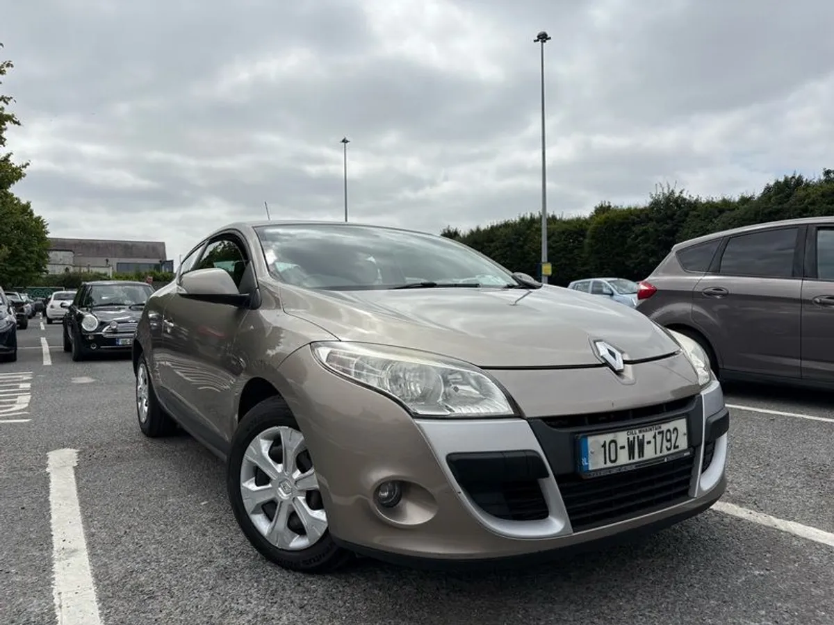 2010 Renault Megane - Image 1