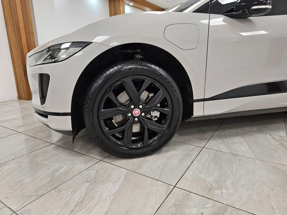 Jaguar I-PACE BLK Edition - Image 3