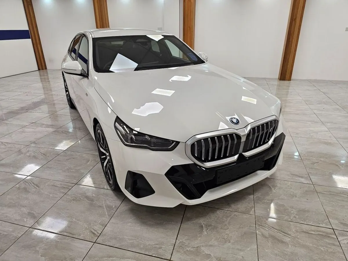 BMW i5 M Sport - Image 2