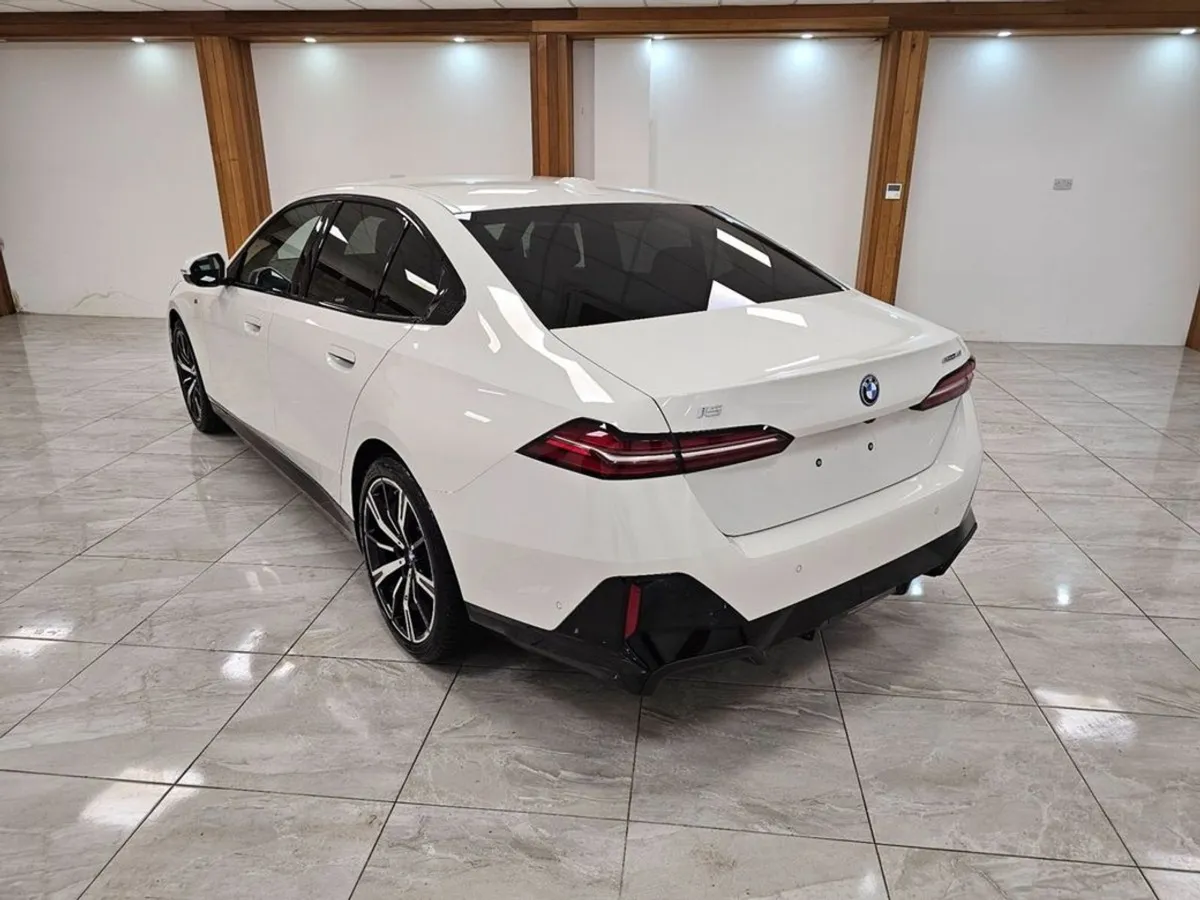 BMW i5 M Sport - Image 3