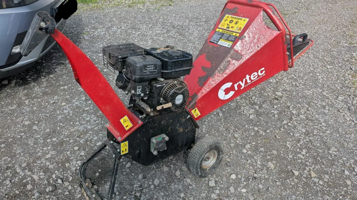 Petrol Wood Chipper - Image 1
