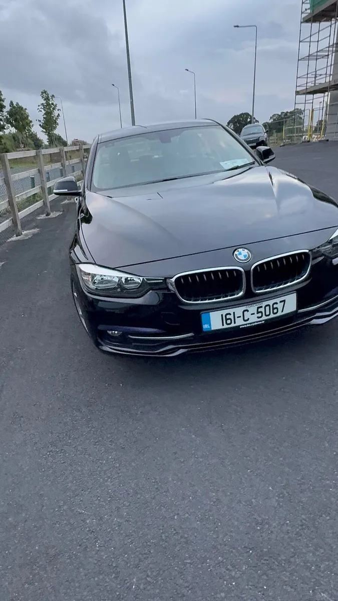 BMW 3-Series 2016 - Image 2