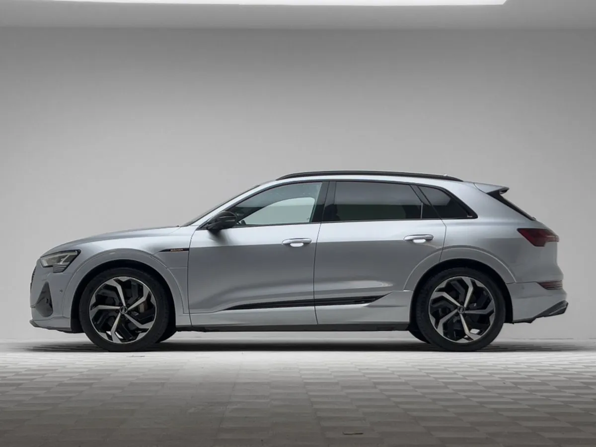Audi E-Tron 55 Black Edition Quattro - Image 4