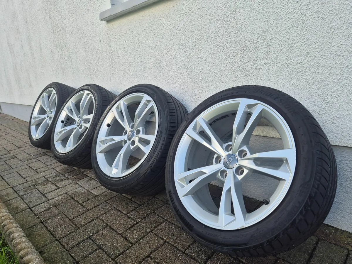 Audi Genuine wheel 18" - Image 1