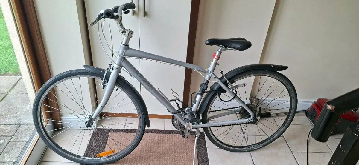 Man's Giant bike - Image 1