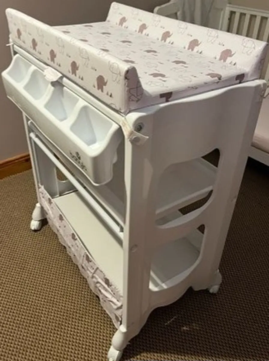 Babylo changing station - Image 4