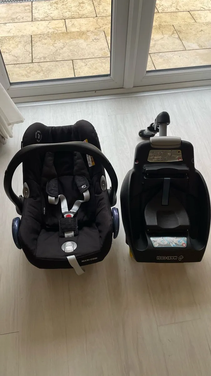 Baby car seat - Image 1