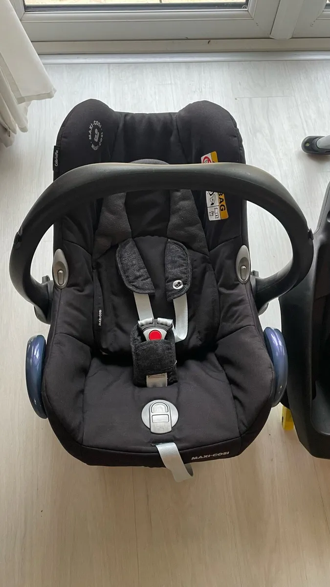 Baby car seat - Image 2