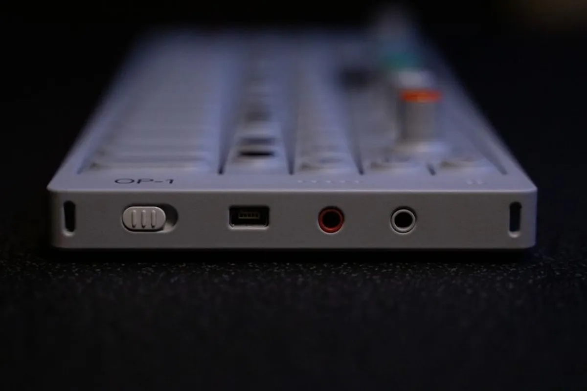 Teenage Engineering OP-1 - Image 3