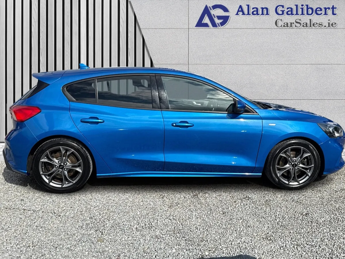 Ford Focus 2.0 TDCI ST-LINE 150PS 5 5DR - Image 3