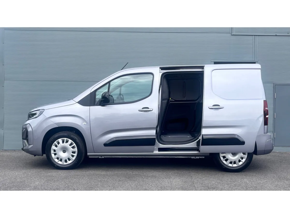 Opel Combo Komfort Model | 1.5 - 100 BHP | Diesel - Image 3