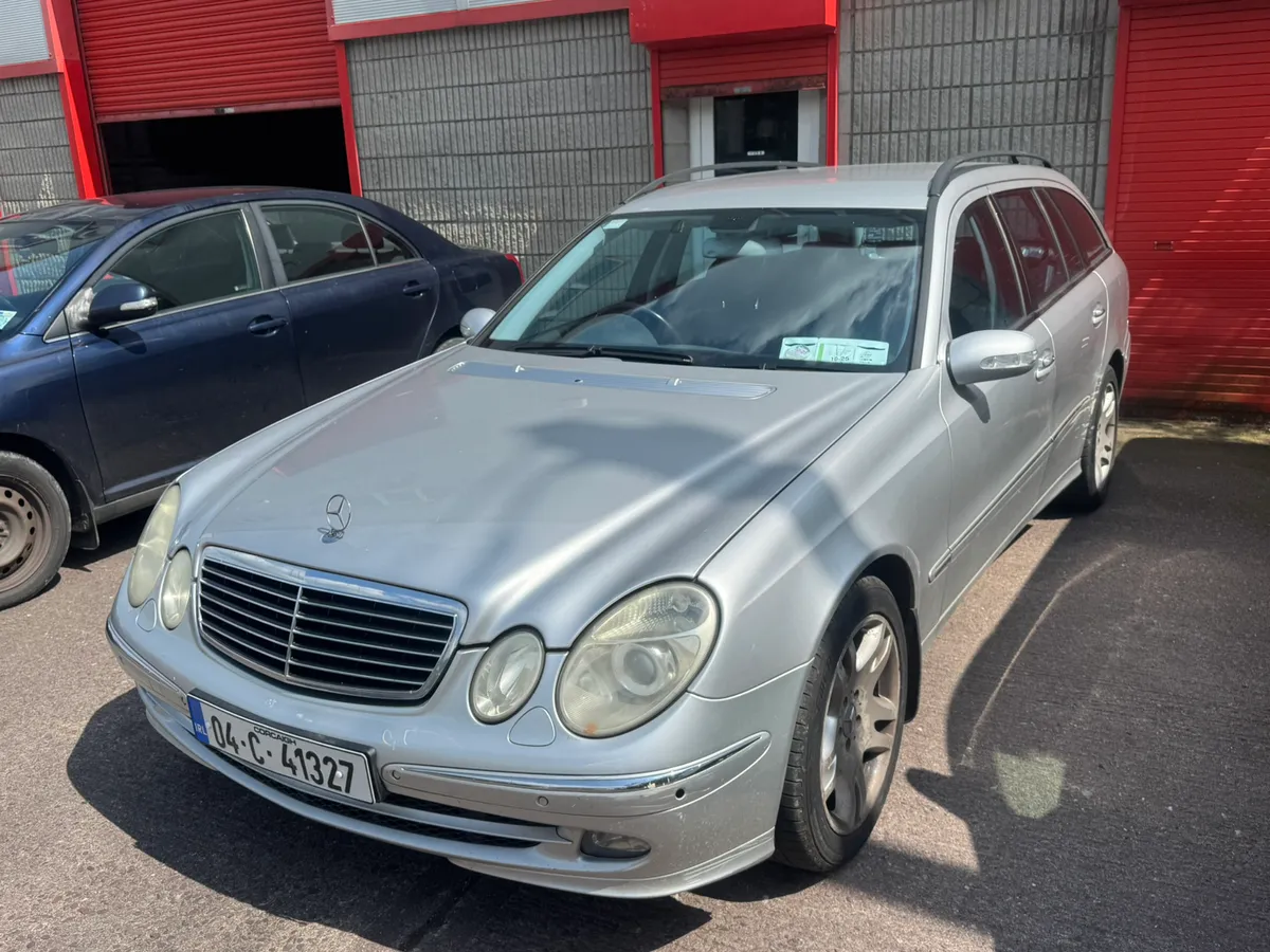 04 Mer e270 diesel low miles - Image 2