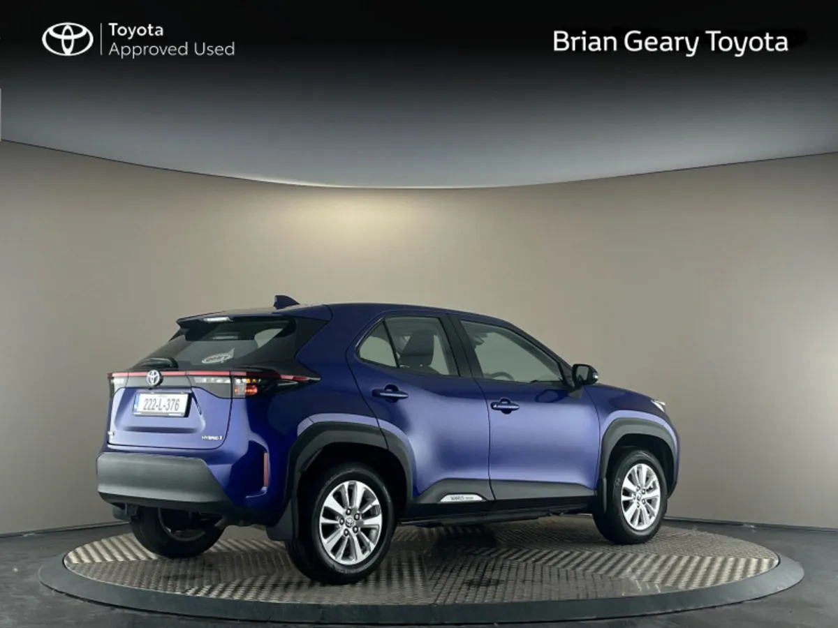 Toyota Yaris Cross HYBRID LUNA - Image 2
