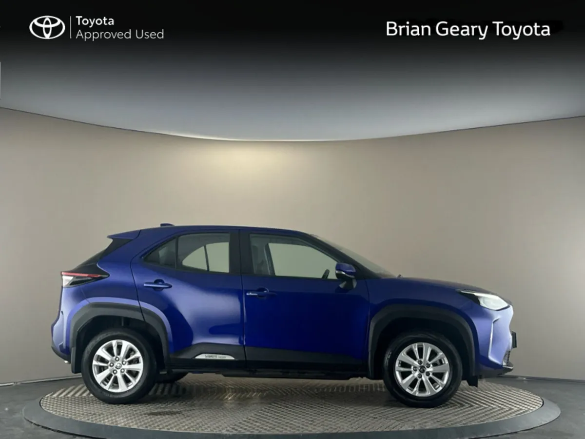 Toyota Yaris Cross HYBRID LUNA - Image 3