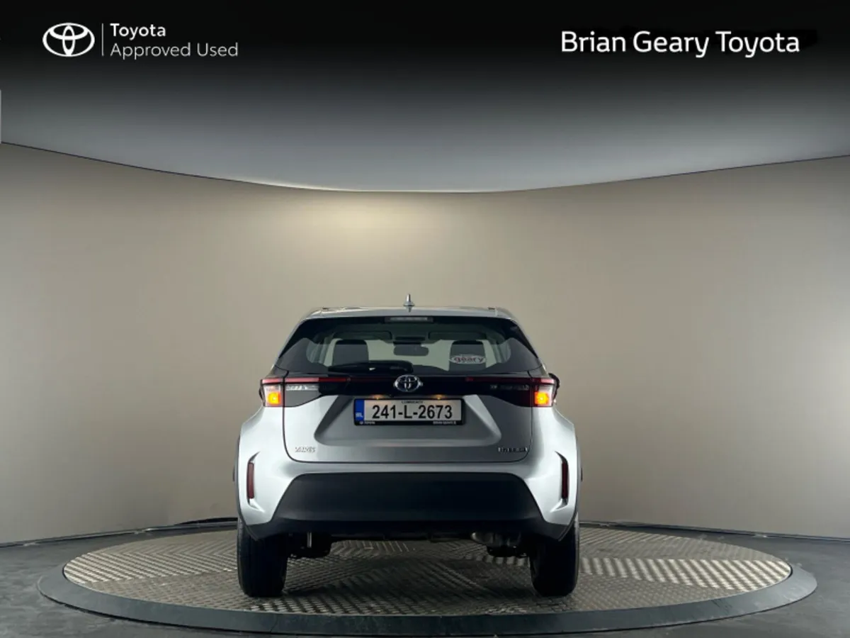 Toyota Yaris Cross HYBRID LUNA - Image 4