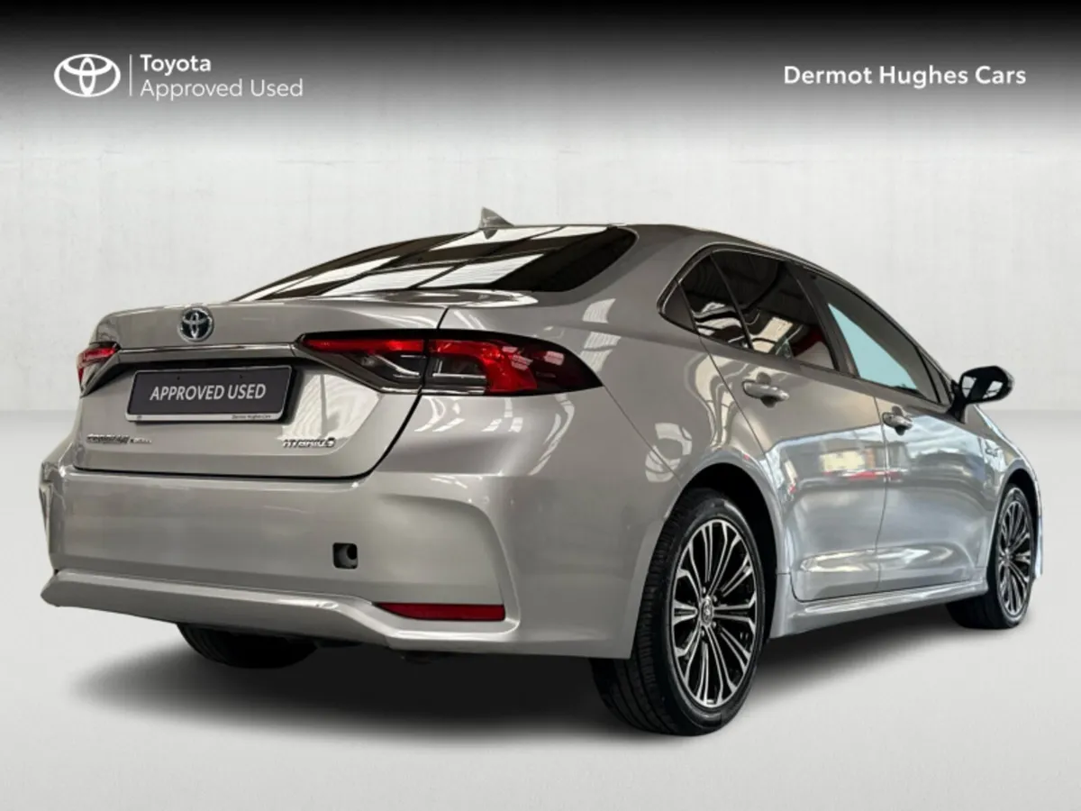 Toyota Corolla COROLLA HYBRID LUNA SPORT - Image 2