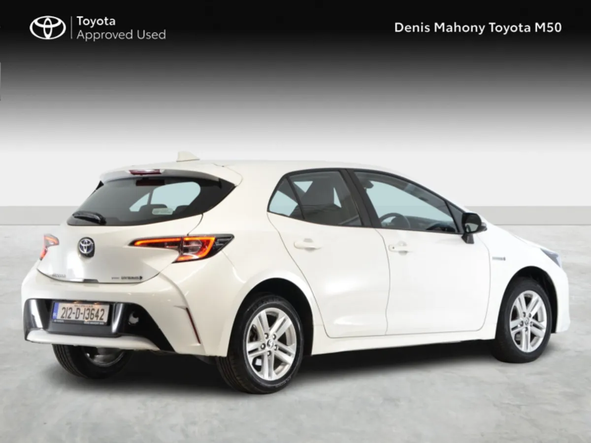Toyota Corolla Hybrid Luna Hatchback Auto - Image 2