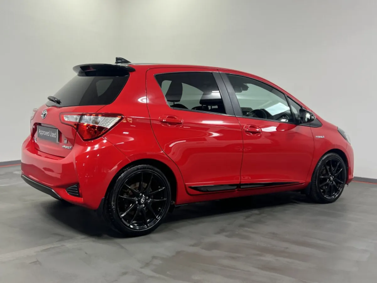 Toyota Yaris YARIS HYBRID GR SPORT #173 - Image 2