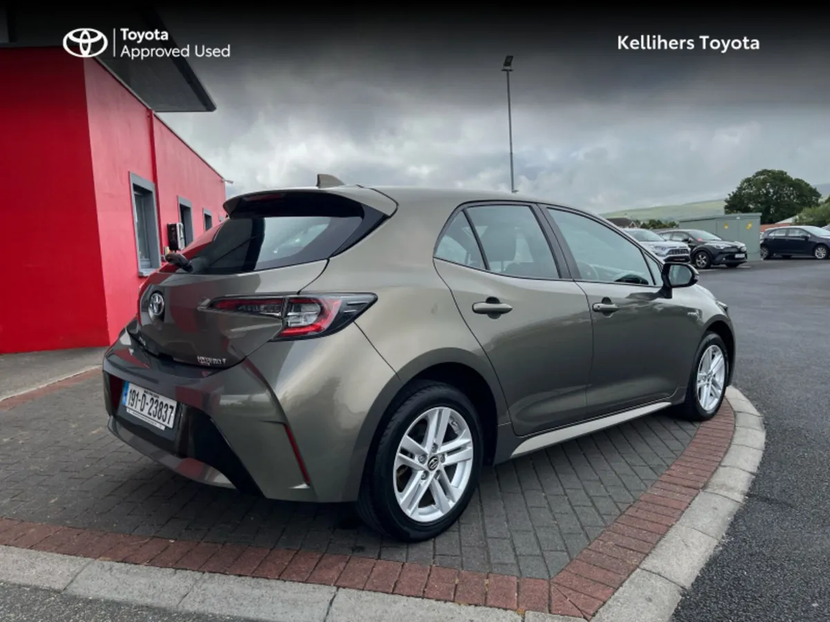 Toyota Corolla COROLLA HYBRID LUNA H/B - Image 2