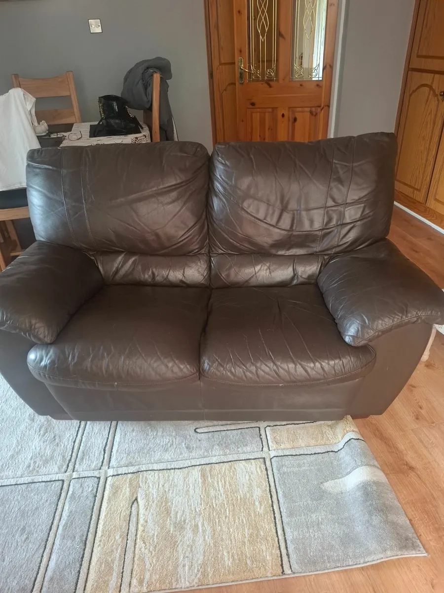 Leather couch - Image 2
