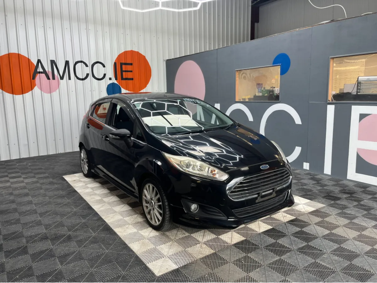 Ford Fiesta 1.0 PETROL / 87k KMs / REVERSE CAMERA - Image 1