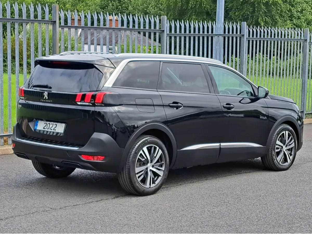 Peugeot 5008 ALLURE PREMIUM 1.5TD 130BHP **HALF LE - Image 3