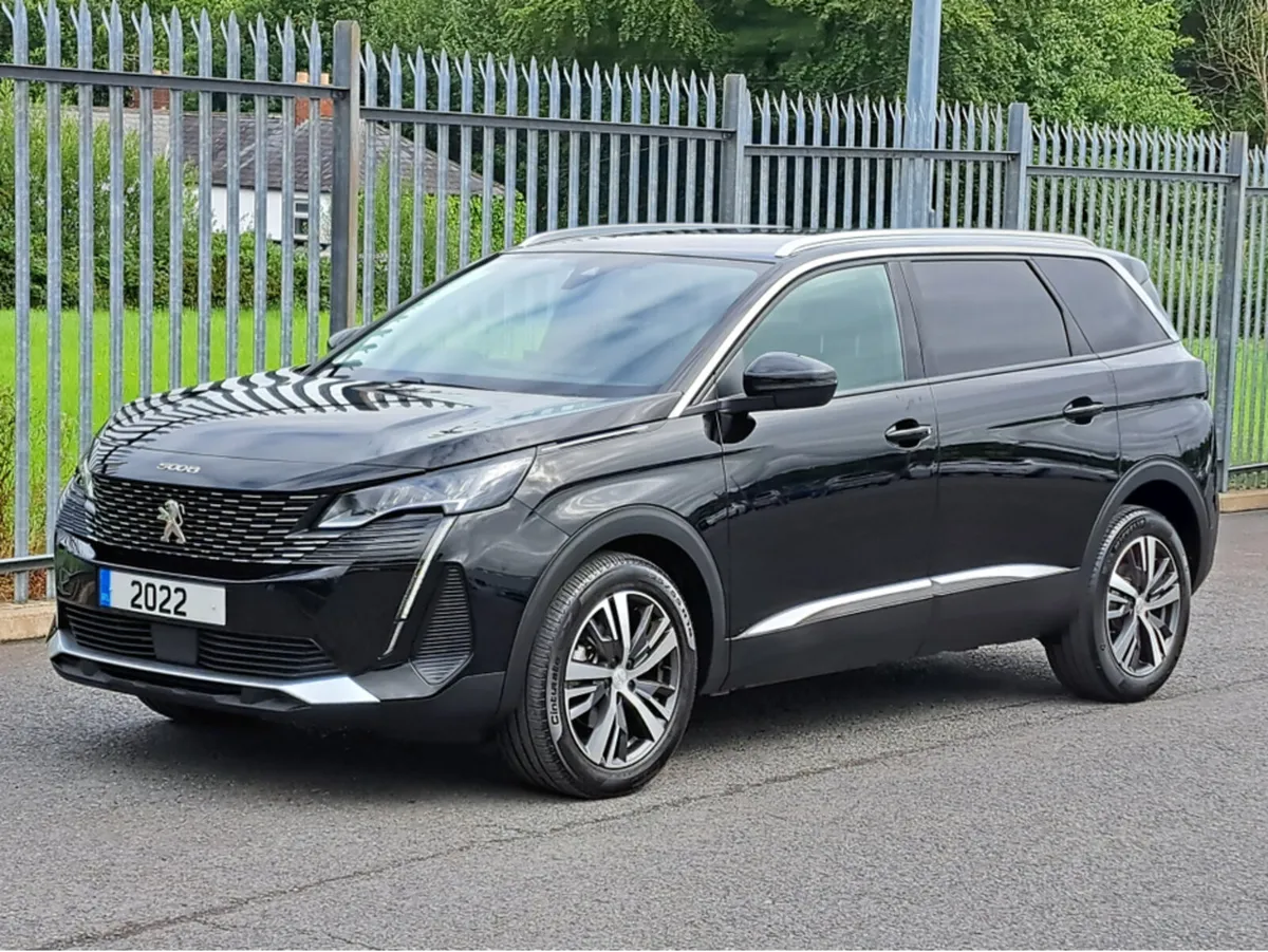 Peugeot 5008 ALLURE PREMIUM 1.5TD 130BHP **HALF LE - Image 4