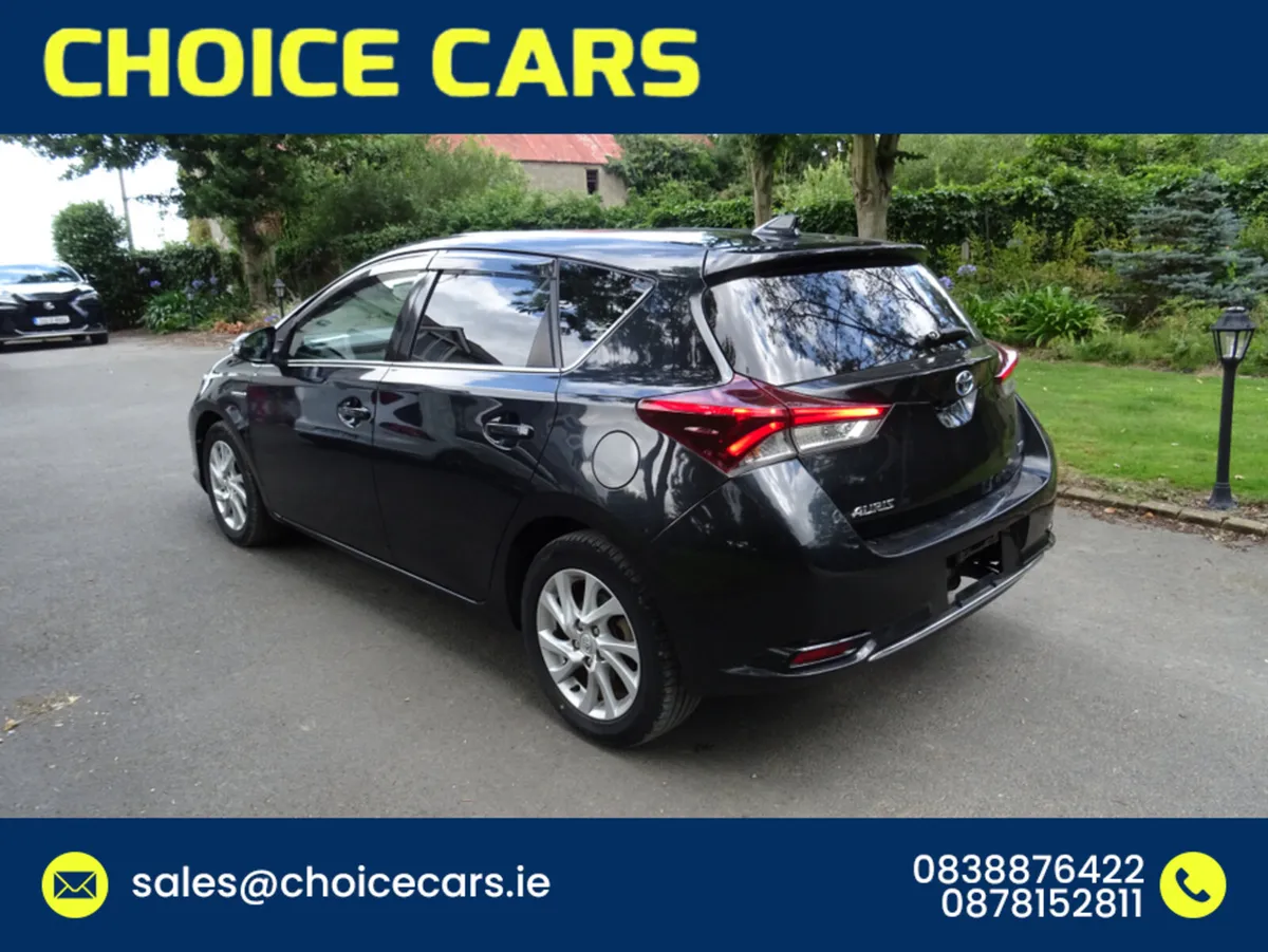 Toyota Auris 1.8 AUTO HYBRID ANDROID AUTO - Image 4