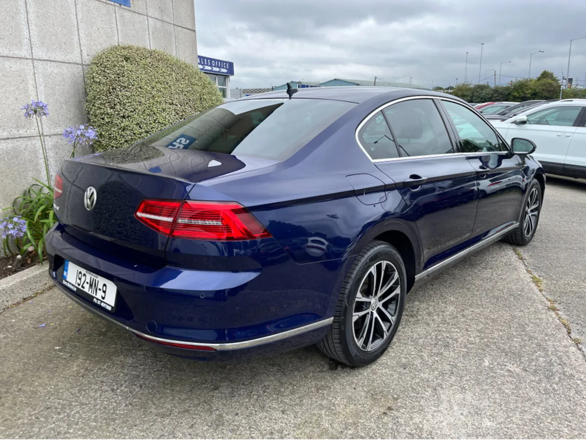 Volkswagen Passat HIGHLINE 2.0 TDI 150 //HIGH SPEC - Image 4