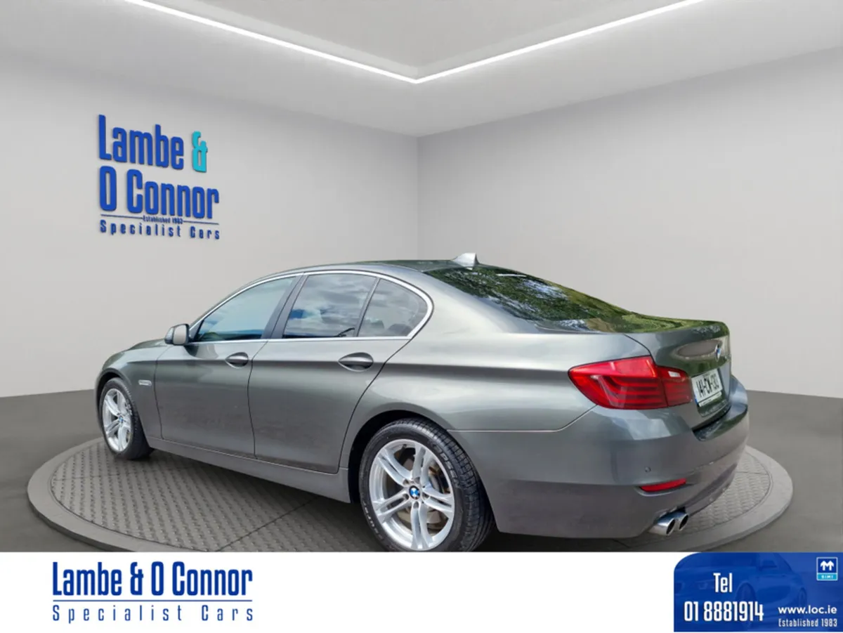 BMW 5-Series 520D  SE  AUTO *** GREY MET / BLACK L - Image 4
