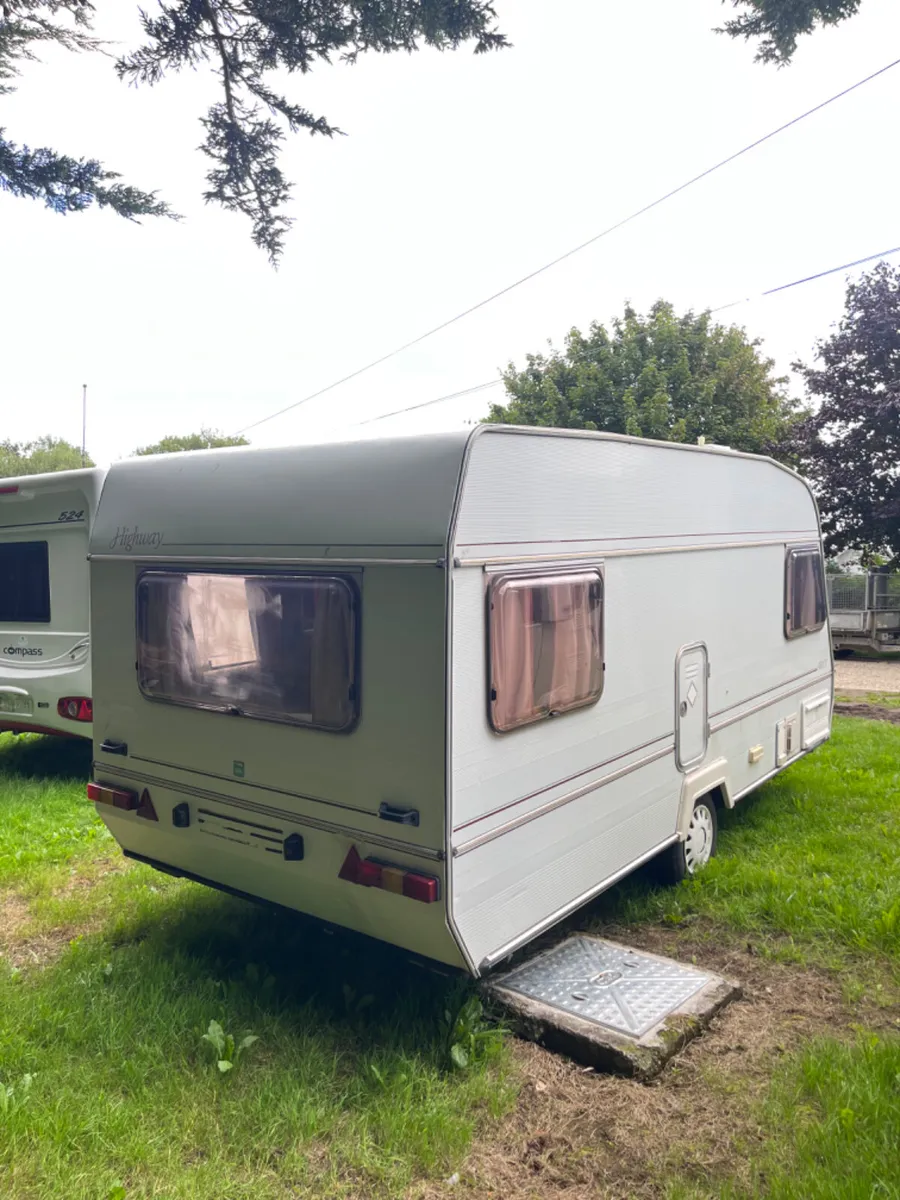 Marauder 5 Berth Caravan For Sale - Image 4