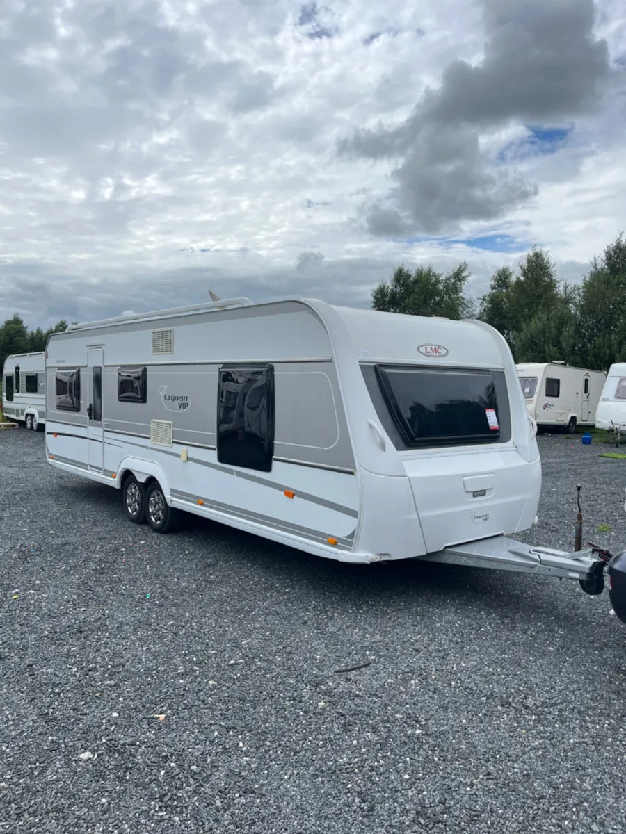 2016 Lmc 6 Berth Fixed Bed Caravan - Image 1
