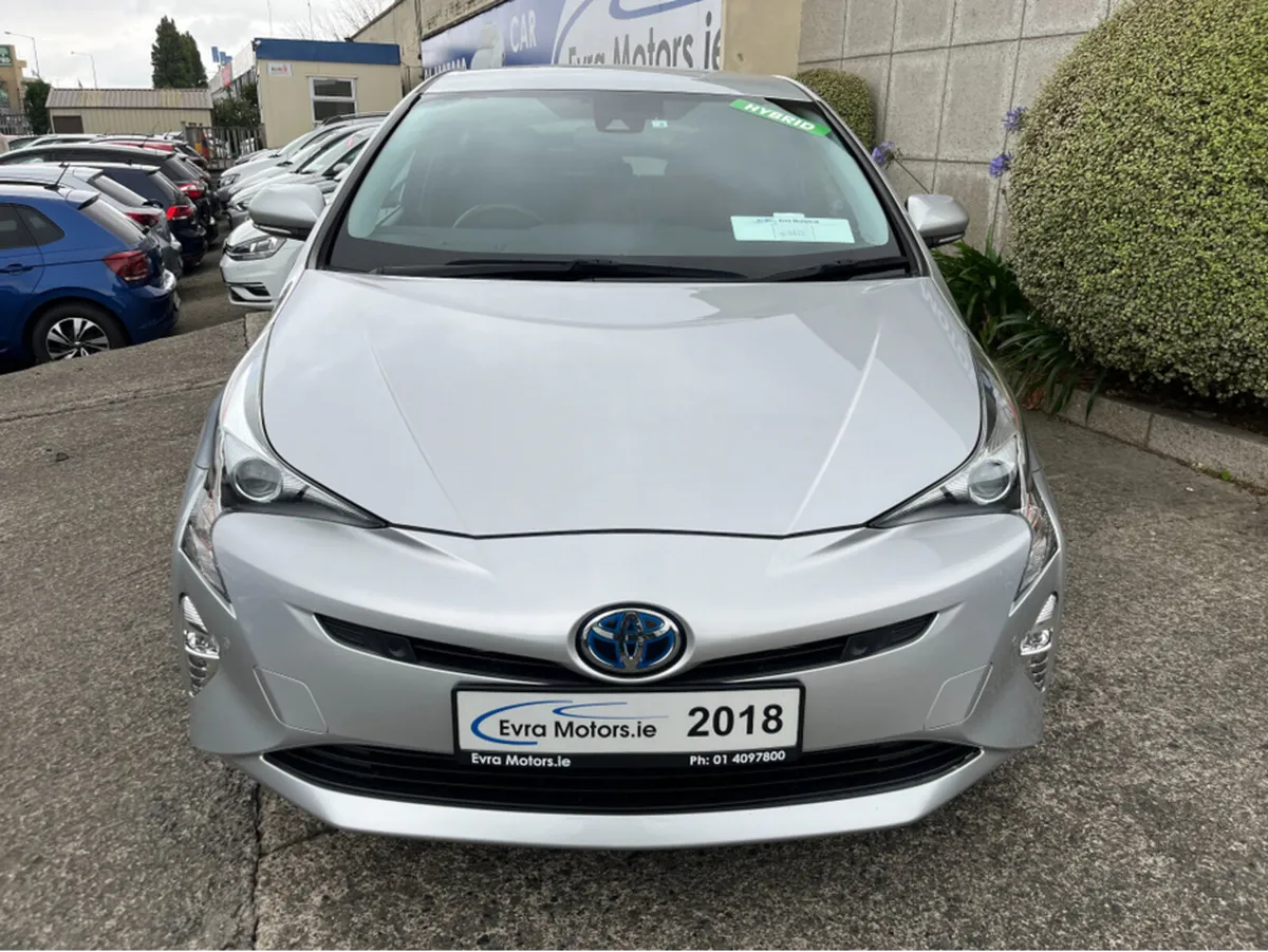 Toyota Prius AUTOMATIC HYBIRD 1.8 PETROL //HEAD UP - Image 2