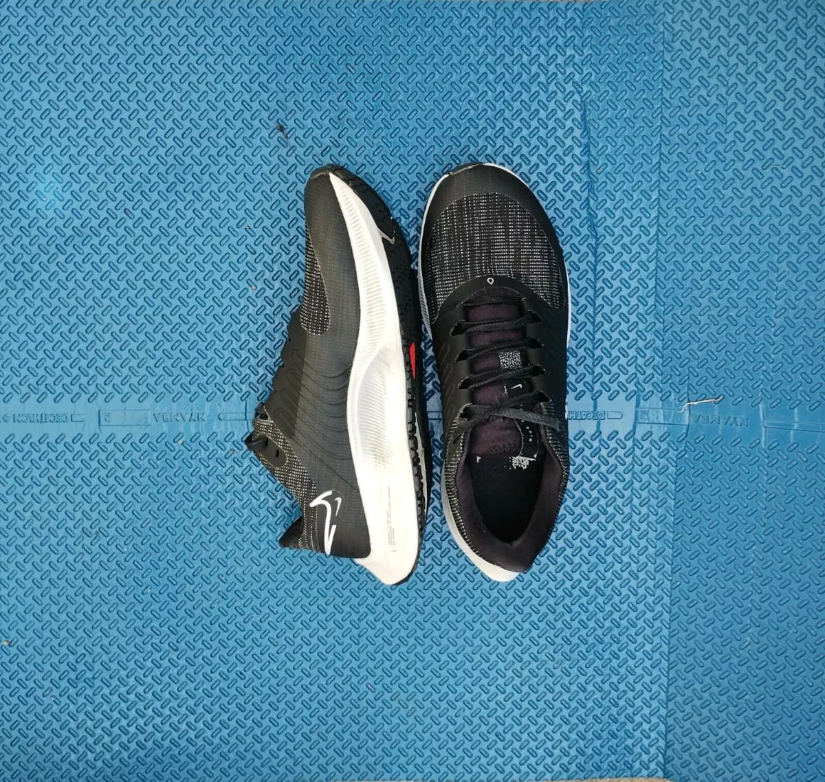 Nike Running Shoe Air Zoom Pegasus 38 Shield - Image 1