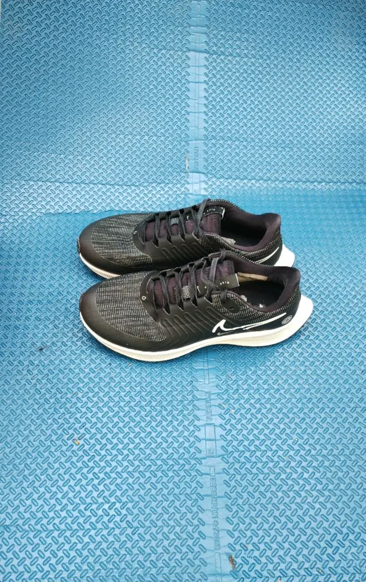 Nike Running Shoe Air Zoom Pegasus 38 Shield - Image 4