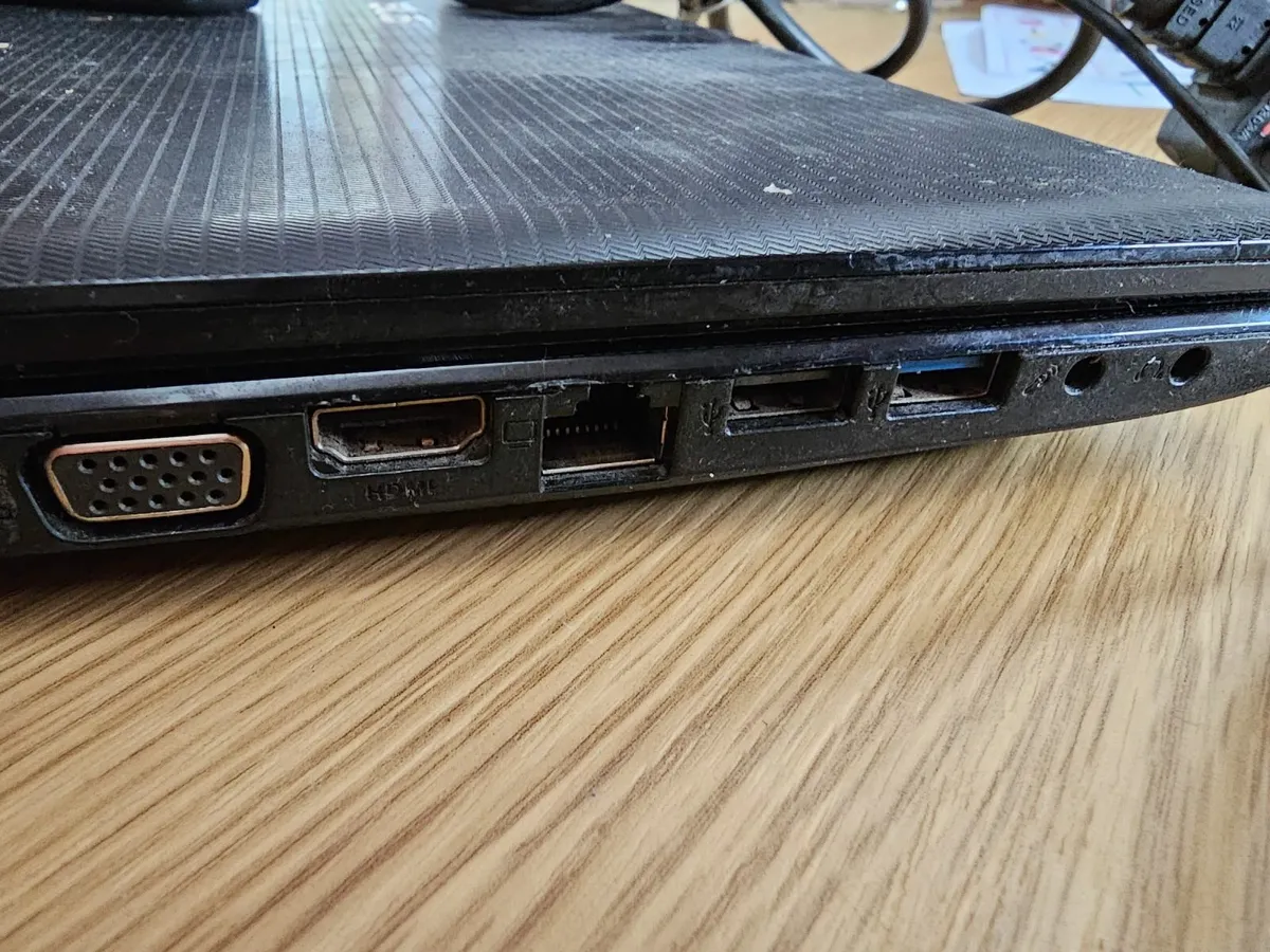 Asus Laptop spares or repair X55A 15.6 inches - Image 3