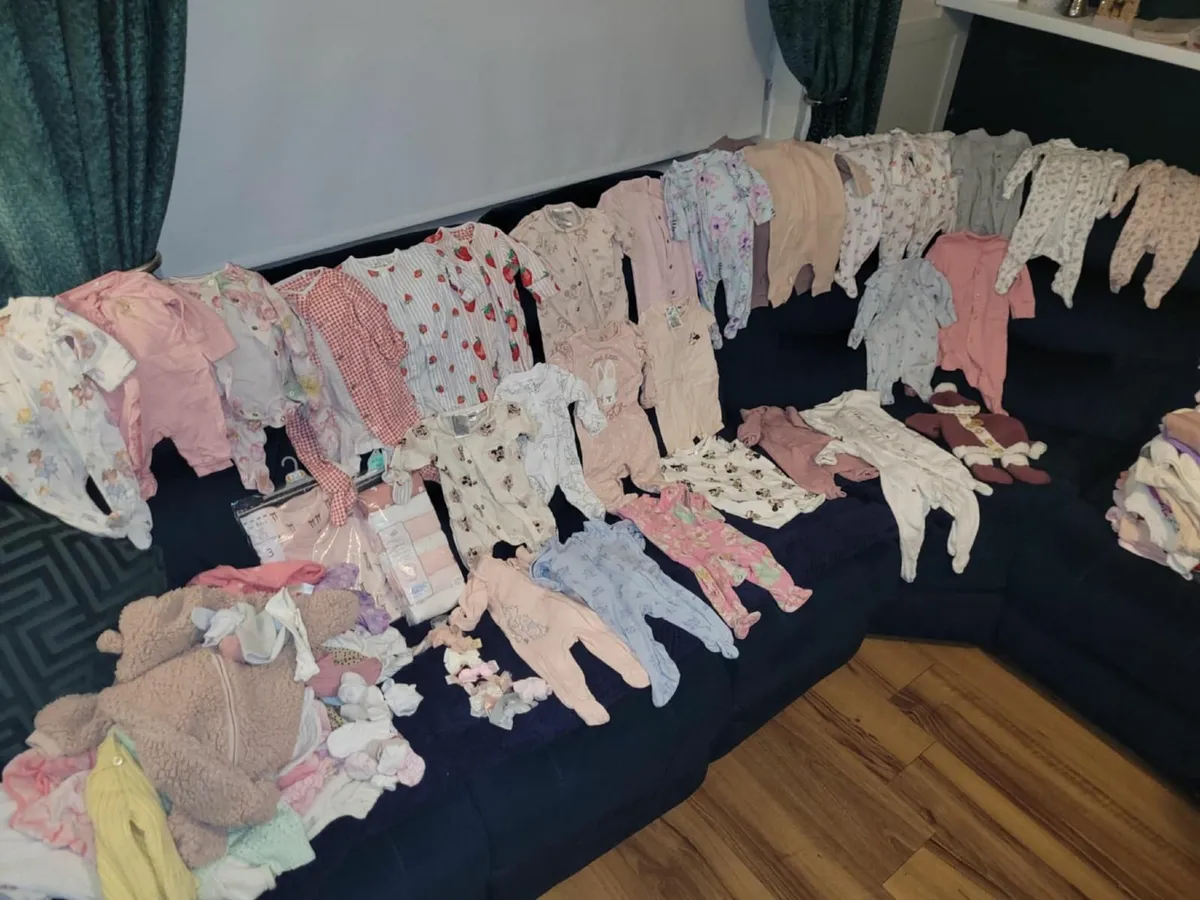 Baby clothing - Image 3