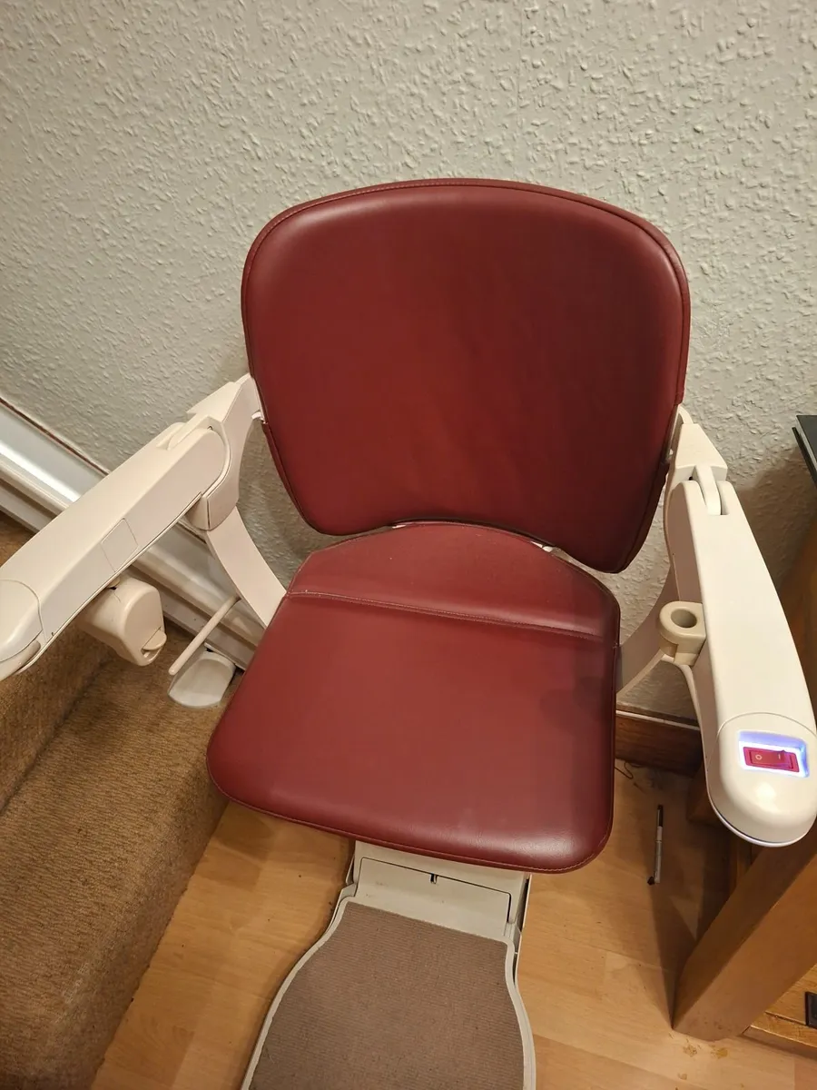 STAIR LIFT - Image 2