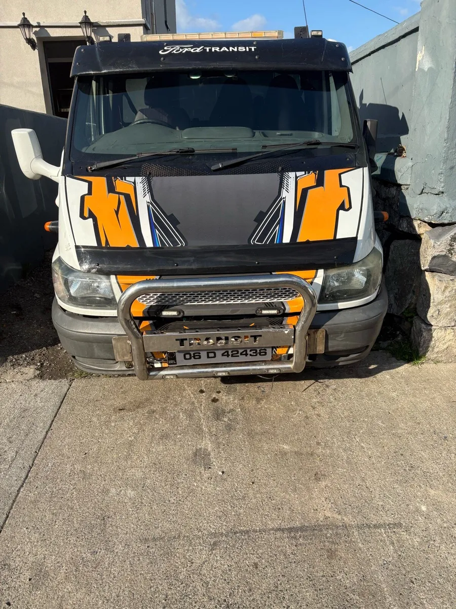 2006 Ford transit recovery taxed and doed - Image 2