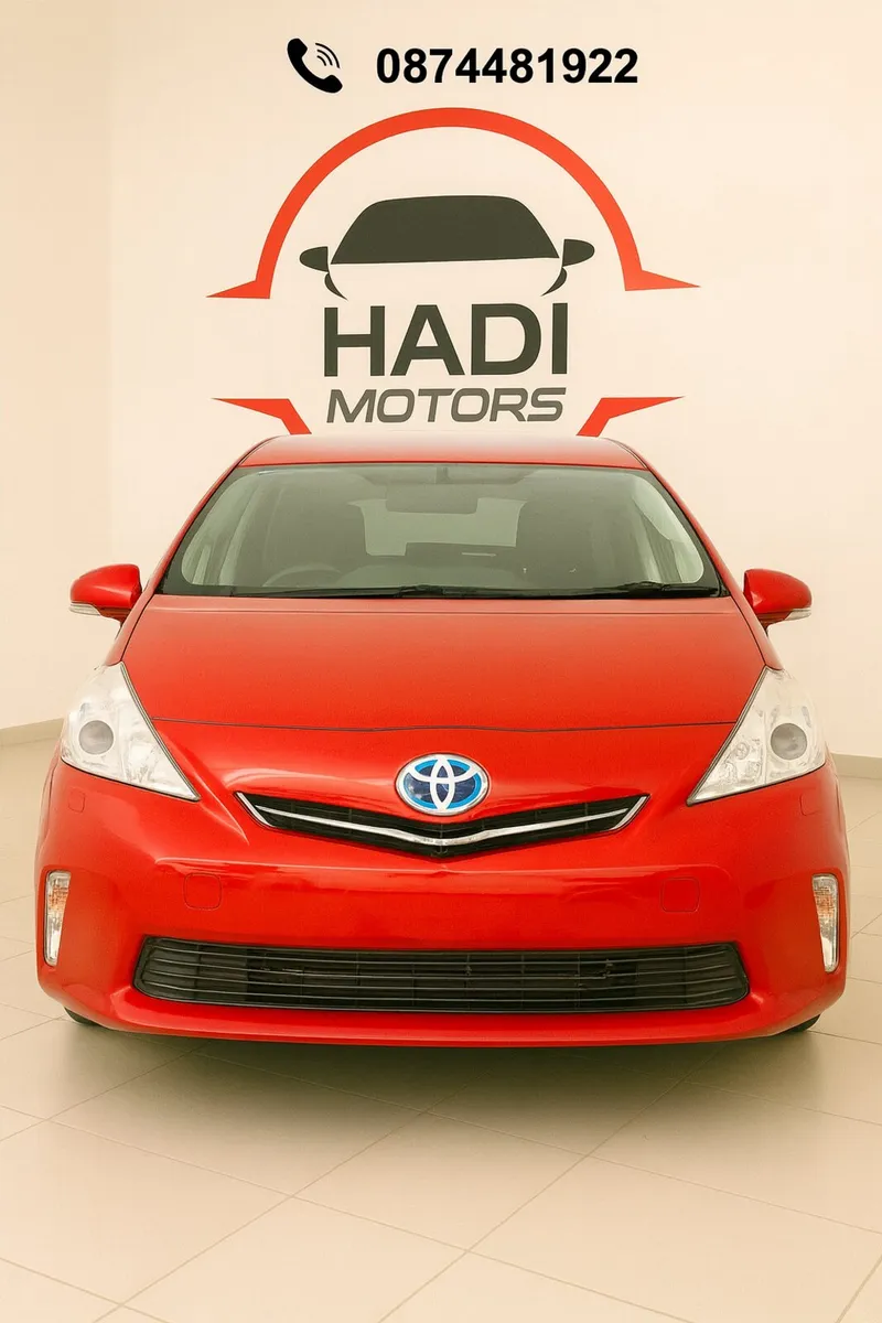 Toyota Prius alpha Red 1.8L hybrid 2012 - Image 1