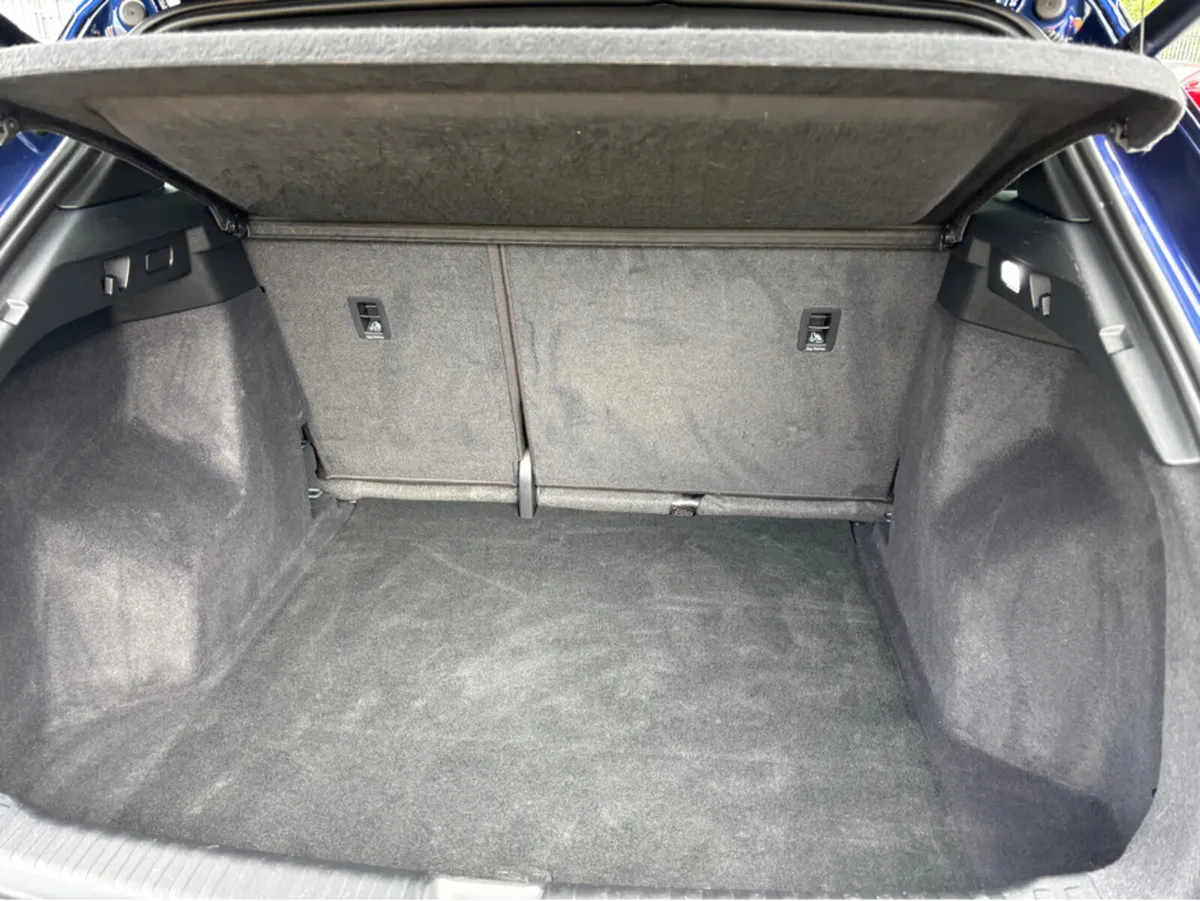 Audi Q4 e-tron 35 E-TRON S LINE 4DR AUTO 50 - Image 3