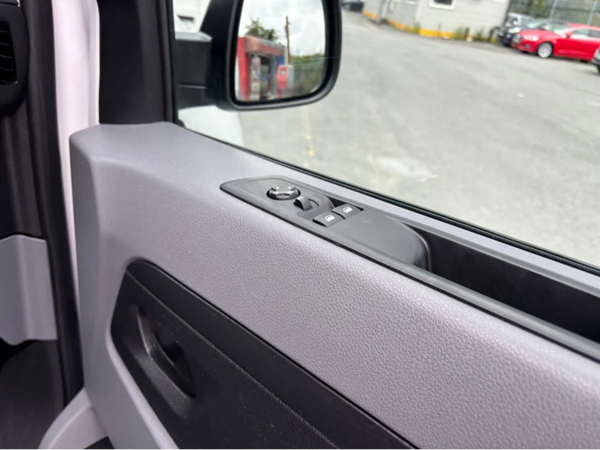 Fiat Scudo 1.5 swb 3 seater 6 speed - Image 4