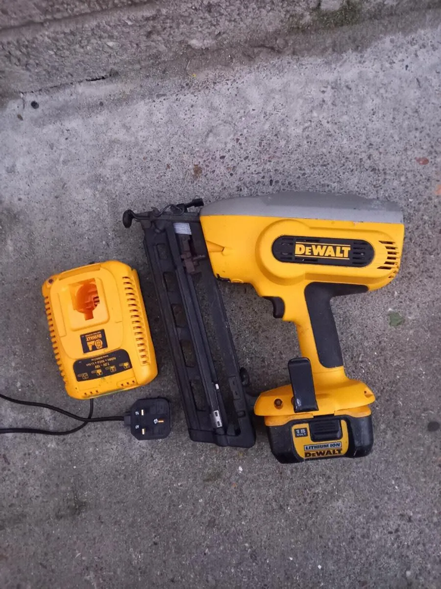 DeWalt 2nd Fix Nail Gun - Image 1