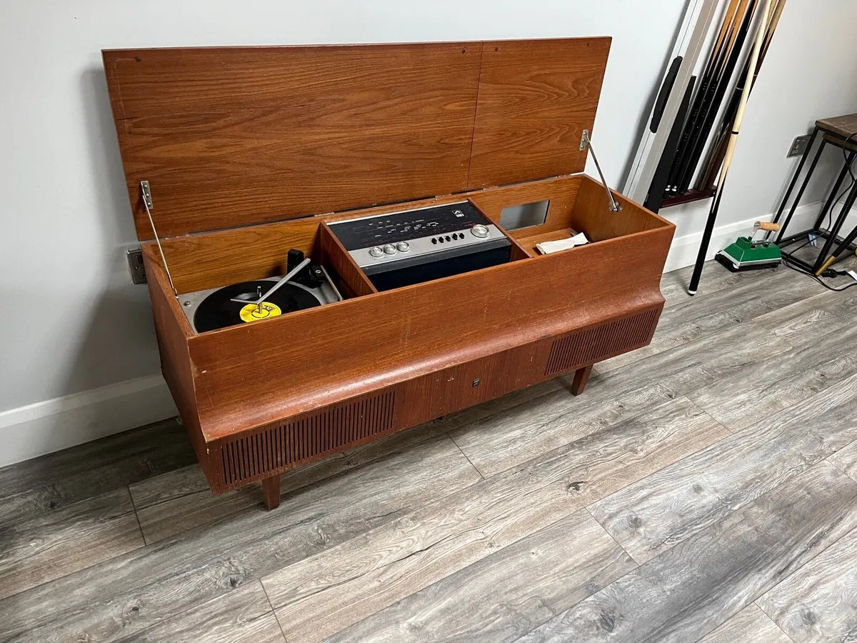 Vintage record player 1960’s - Image 1