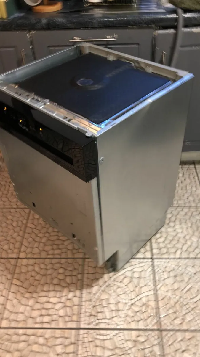 Hotpoint Semi-Integrated Dishwasher. - Image 3