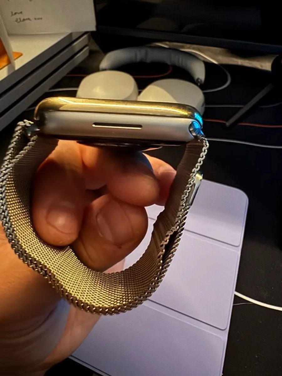 Apple Watch Series 9 Like New - Image 4