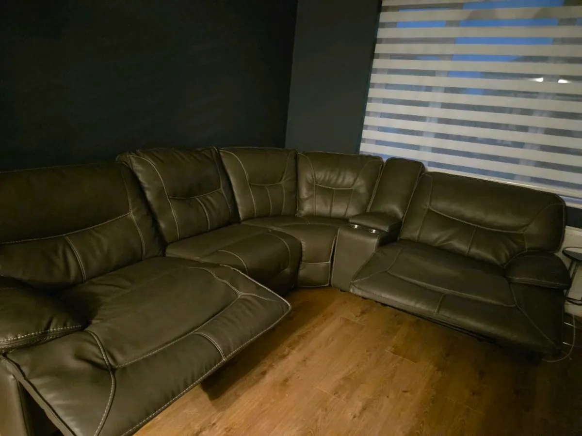 Sofa - Image 4