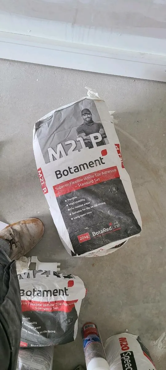 Tile adhesive - Image 1